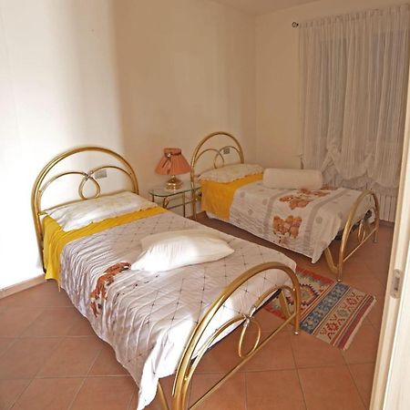 Casa Vacanze Al Capriano Appartamento Mora Cantello Bagian luar foto