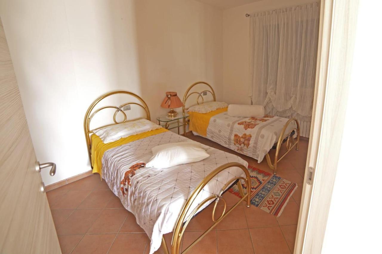 Casa Vacanze Al Capriano Appartamento Mora Cantello Bagian luar foto