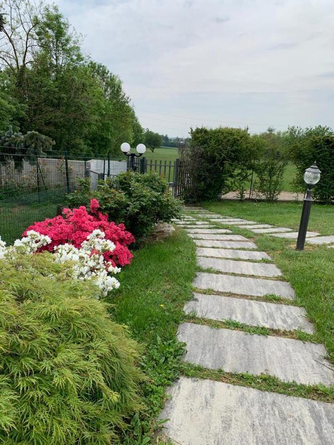 Casa Vacanze Al Capriano Appartamento Mora Cantello Bagian luar foto